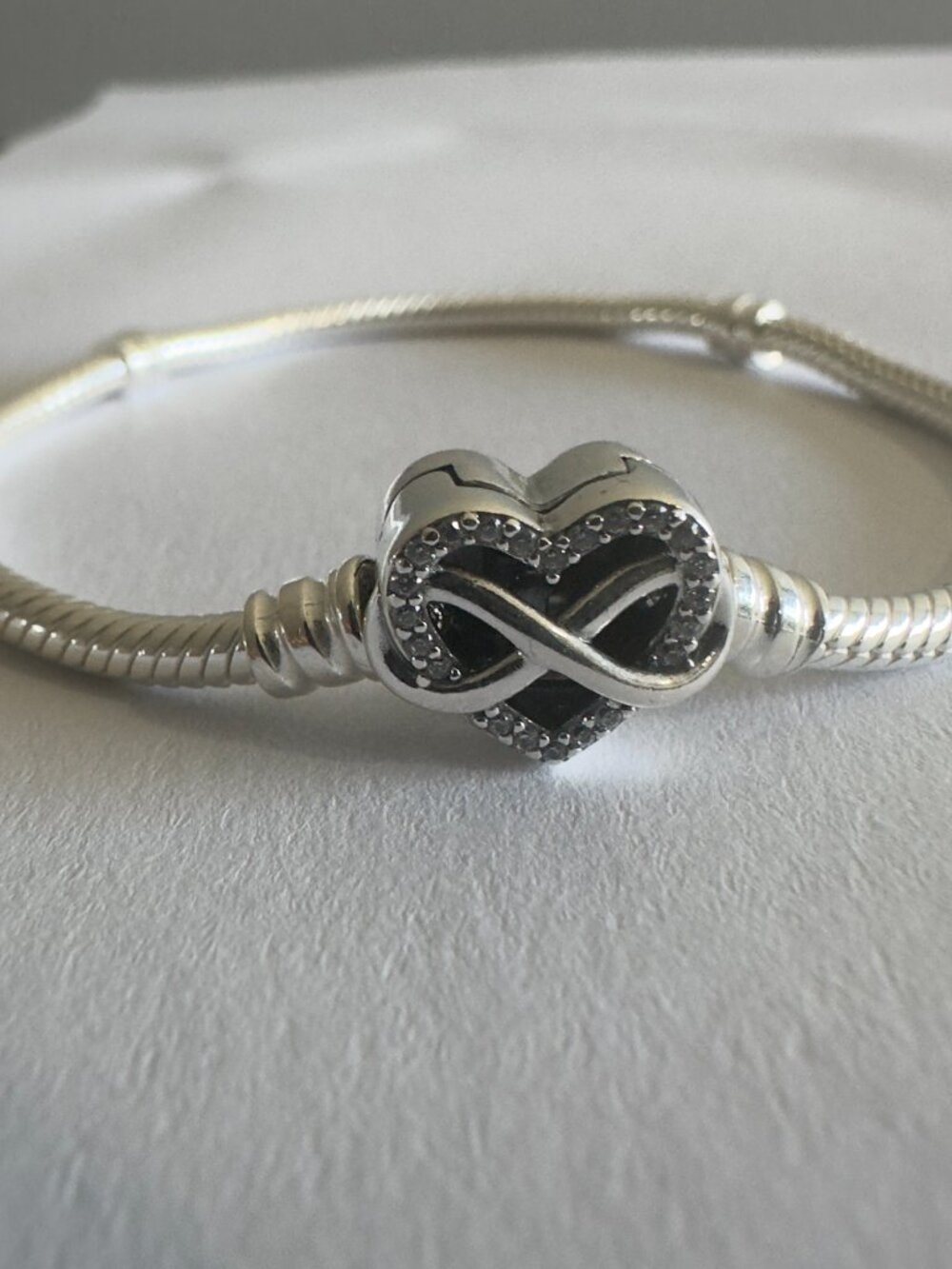 NEW Pandora Moments Silver Snake Chain Bracelet INFINITY Heart Clasp 592645C01 - Picture 5 of 5